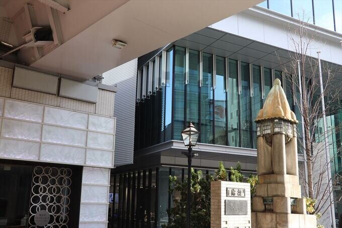 京橋南詰東側の親柱