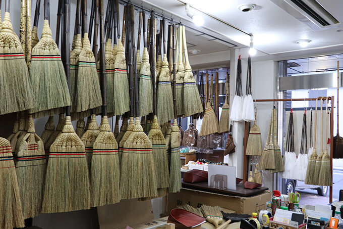 江戸箒老舗 白木屋中村伝兵衛商店 中村悟